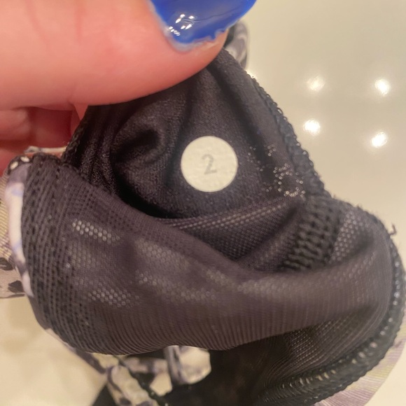 Lululemon Free to be bra size 2 - Picture 4 of 4